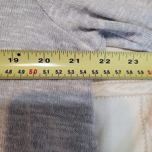 Layered-look light grey sweater - Picture 8 of 11